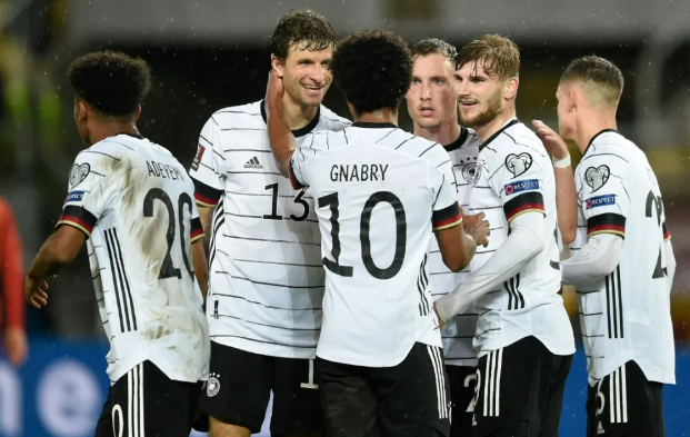 拜仁名誉主席赫内斯表示很期待德国欧洲杯成绩