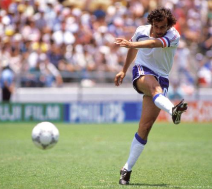 1984年欧洲杯普拉蒂尼加时绝杀葡萄牙：足球史上的传奇瞬间