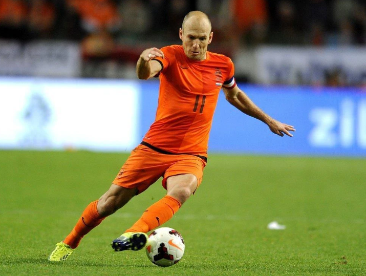 罗本：2008年欧洲杯荷兰队的进攻利刃