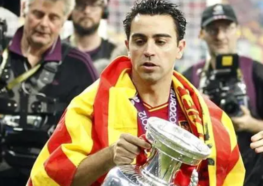 哈维：西班牙足球的传奇中场，欧洲杯的冠军之锚