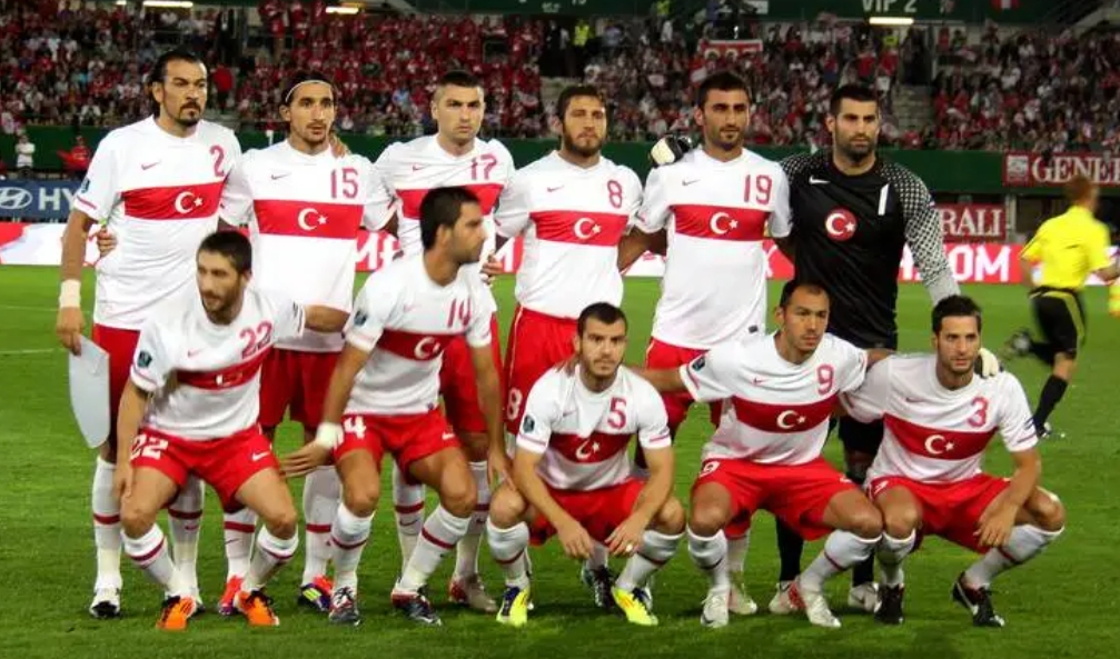 奥地利与土耳其友谊赛，6-1大胜背后格雷戈里奇成关键